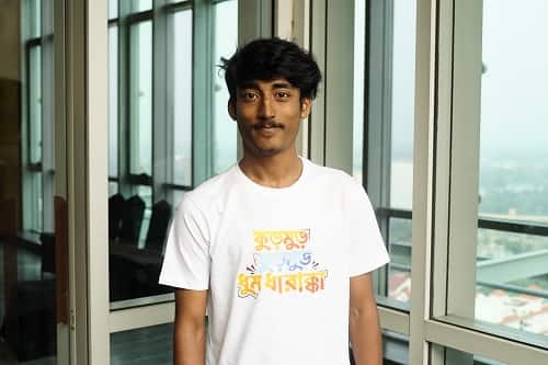 সিরিজে বিখ্যাত ফুড ব্লগার ওজি ওরফে অর্কর চরিত্রে দেখা যাবে অনিন্দ্যকে।
