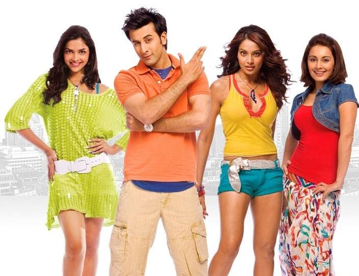 वैसे तो रणबीर ने अपने करियर में तमाम फिल्मों में काम किया लेकिन यहां हम बात उनकी हिट फिल्मों की करेंगे. उनकी हिट फिल्मों की लिस्ट में 'बचना ऐ हसीनों' भी है जिसमें दीपिका पादुकोण, बिपाशा बसु और मिनिषा लांबा नजर आई थीं.