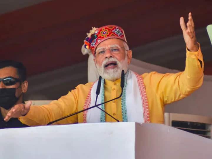 PM Modi congress president malikarjun kharge to address Rally in Himachal Pradesh Assembly elections 2022 Himachal Elections: हिमाचल में आज पीएम मोदी भरेंगे हुंकार, कांगड़ा और हमीरपुर में करेंगे मेगा रैली, कांग्रेस अध्यक्ष खरगे की भी दो रैलियां