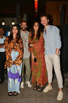 Farhan Shibani Pics: अपनी लेडीलव को डिनर डेट पर ले गए फरहान, टाइगर प्रिंटेड टॉप में स्टाइलिश दिखीं शिबानी