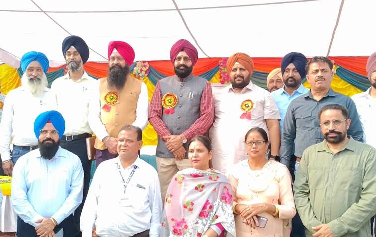 Cabinet Minister Fauja Singh Sarari started the district primary School Games in Ferozepur Ferozepur News : ਕੈਬਨਿਟ ਮੰਤਰੀ ਫੌਜਾ ਸਿੰਘ ਸਰਾਰੀ ਨੇ ਫਿਰੋਜ਼ਪੁਰ 'ਚ ਜ਼ਿਲ੍ਹਾ ਪ੍ਰਾਇਮਰੀ ਸਕੂਲ ਖੇਡਾਂ ਦਾ ਕੀਤਾ ਆਗਾਜ਼