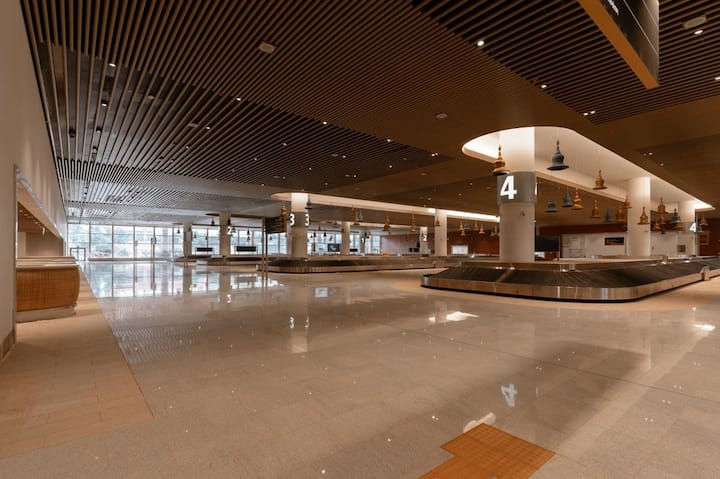 The terminal costed Rs 5,000 crore for construction. With the opening of Terminal 2, the passenger handling capacity as well as the counters for the check-in and immigration will double. (Image Source: Twitter/@ANI)