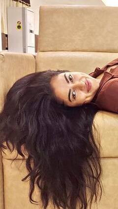 Siddhi Idnani: கன்னக்குழி அழகி சித்தி இட்னானியின் லேட்டஸ்ட் க்ளிக்ஸ்!