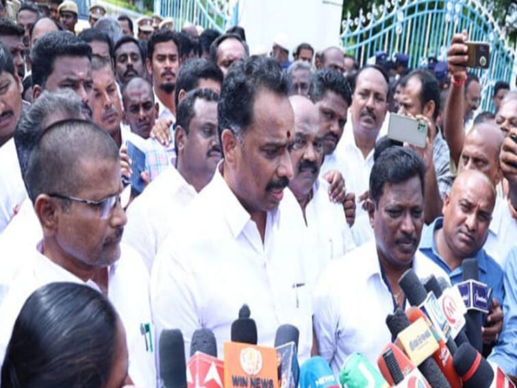 karur: adjournment of panchayat deputy chairmen election TNN கரூர் மாவட்ட பஞ்சாயத்து துணை தலைவர் தேர்தல் ஒத்திவைப்பு - காரணம் என்ன..?