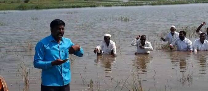 नुकसानग्रस्त शेतकऱ्यांना तत्काळ नुकसानभरपाई देण्याच्या मागणीसाठी यावेळी करण्यात आली.