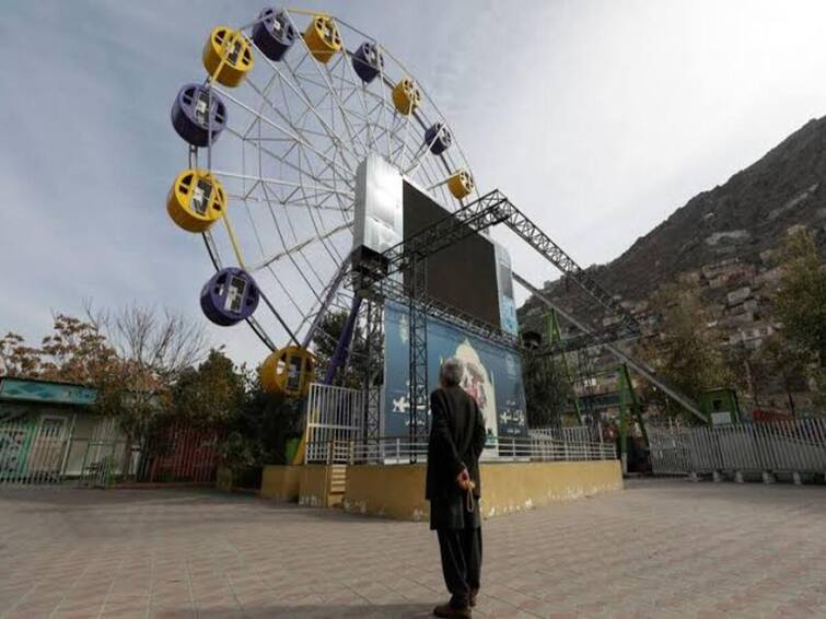 Afghan Women Stopped From Entering Amusement Parks In Kabul பெண்கள் பூங்காக்களுக்கு செல்ல அனுமதி இல்லை… ஆப்கனில் தொடரும் தாலிபான்கள் அடக்குமுறை!