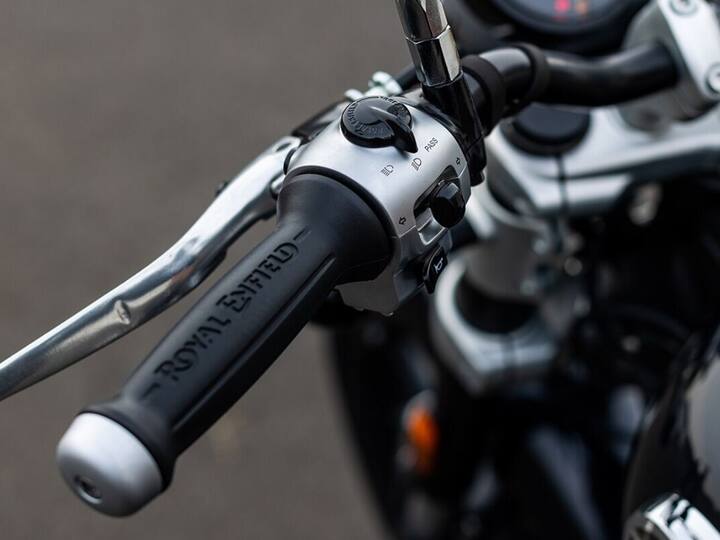 ही बाईक रायडर मॅनिया इव्हेंटमध्ये दिसणार आहे आणि त्यानंतर लवकरच ती पुढील वर्षी लॉन्च केली जाऊ शकते. याची किंमत सध्याच्या 650cc बाईकपेक्षा जास्त असू शकते. ही सर्वात प्रीमियम रॉयल एनफिल्ड बाईक असेल, ज्याची किंमत 4 लाखांपेक्षा जास्त असण्याचा अंदाज आहे. एकूणच ही एक अतिशय आकर्षक बाईक आहे, जी आपल्या सेगमेंटमध्ये मजबूत पकड निर्माण करू शकते.