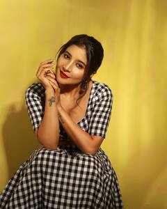 Actress Sakshi Agarwal Latest Photos: செல்லம்மா..செல்லம்மா..! நடிகை சாக்ஷியின் லேட்டஸ்ட் புகைப்படங்கள்..