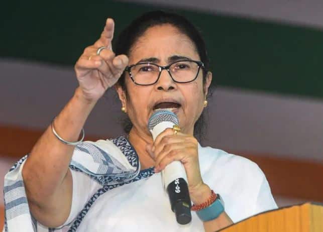West Bengal CM Mamata banerjee Said some people planning for Communal Clashes in bengal West Bengal : ਮੁੱਖ ਮੰਤਰੀ ਮਮਤਾ ਬੈਨਰਜੀ ਦਾ ਦਾਅਵਾ, 'ਦਸੰਬਰ ਵਿੱਚ ਫਿਰਕੂ ਦੰਗੇ ਭੜਕਾਉਣ ਦੀ  ਰਚੀ ਜਾ ਰਹੀ ਸਾਜ਼ਿਸ਼ , ਨਜ਼ਰ ਰੱਖੋ'