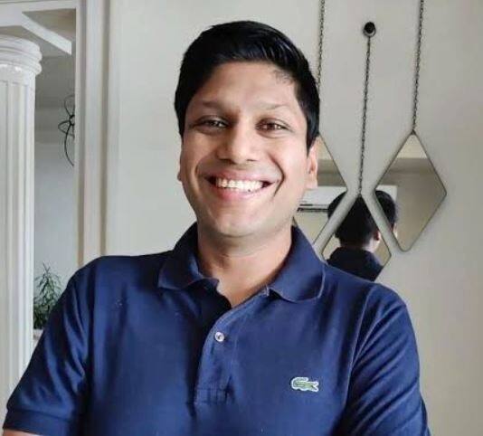 Peyush Bansal Net Worth: सबसे कम उम्र के अमीर बिजनेसमैन में से एक पीयूष बंसल ने ‘लेंसकार्ट’ के सीईओ हैं. उन्होंने ‘शार्क टैंक इंडिया’ के पहले सीजन में कई स्टार्टअप कंपनियों में इनवेस्ट किया. उनके कुछ फैसले काफी सराहनीय भी रहे. साल 2010 में उन्होंने अपनी कंपनी शुरू की थी और आज वह करीब 600 करोड़ रुपये की संपत्ति के मालिक हैं.