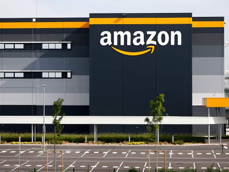 Amazon Layoffs 2022 10K employees can be layoff from Amazon amid  largest job cuts in firm history Amazon Layoffs 2022: ट्विटर, मेटा और माइक्रोसॉफ्ट के बाद अमेज़न से होगी 10,000 कर्मचारियों की छंटनी, ये है बड़ी वजह