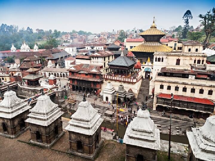 यह टूर पैकेज 6 दिन और 5 रात का है. इस टूर पैकेज में आपको का कांठमाडू का पशुपतिनाथ मंदिर, पाटन दरबार क्षेत्र, स्वयंभूनाथ स्तूप, मनोकामना मंदिर आदि कई जगहों पर घूमने का मौका मिलेगा.