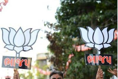 ગુજરાત ચૂૂંટણીઃ ભાજપના કયા નેતાઓના કપાયા પત્તા ?