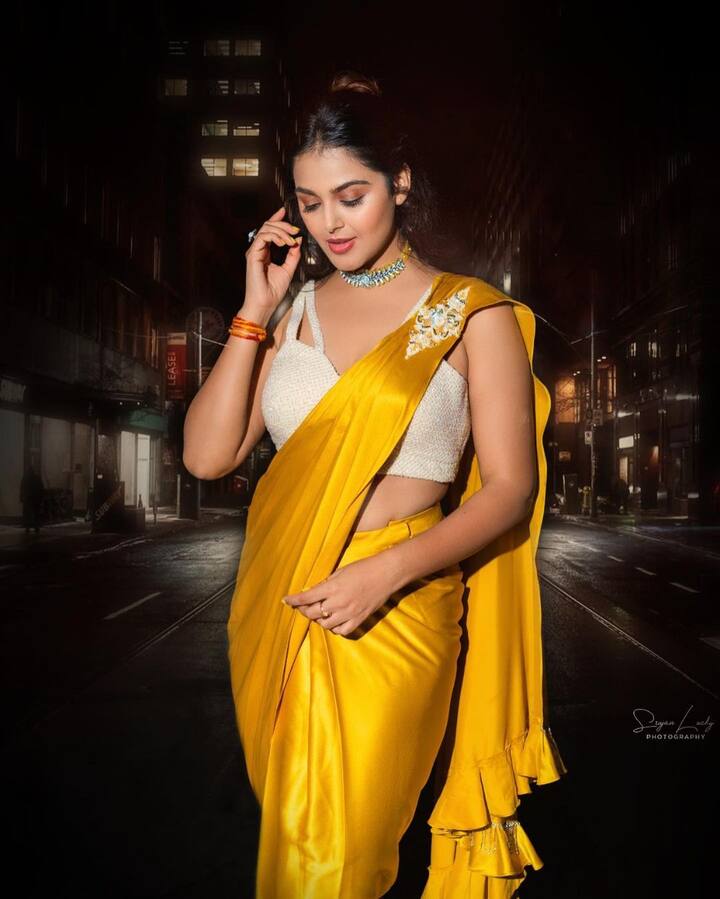 మోనాల్ అందమైన ఫోటోలు. Image credit: Monal Gajjar/Instagram