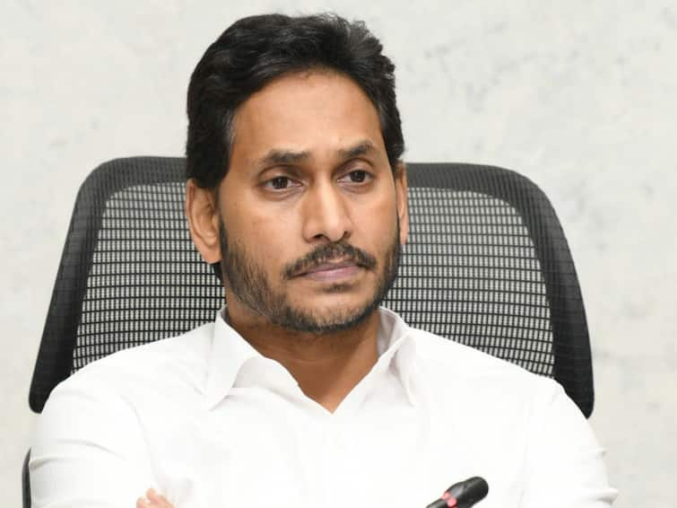 Guntur CM Jagan tours Guntur Palnadu districts starts global spices processing facility traffic diversions in some routes CM Jagan Tour :  రేపు గుంటూరు, పల్నాడు జిల్లాల్లో సీఎం జగన్ పర్యటన, ఈ రూట్లలో ట్రాఫిక్ మళ్లింపు!