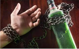 Alcohol Addiction: 'ਏਕ ਪੈੱਗ ਨਾਲ ਕੁਝ ਨਹੀਂ ਹੁੰਦਾ' ਤੋਂ ਲੈ ਕੇ ਸ਼ਰਾਬੀ ਬਣਨ ਤੱਕ... ਜਾਣੋ ਕਿਵੇਂ ਹੋ ਜਾਂਦੇ ਲਾਲ ਪਰੀ ਦੇ ਆਦੀ