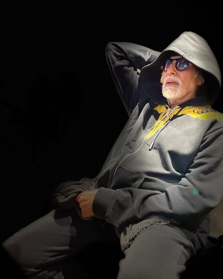 बिग बी,टाइगर श्रॉफ और कृति सनोन स्टारर फिल्म 'गणपथ' में भी नजर आएंगे. एक विकास बहल निर्देशित है और जैकी भगनानी द्वारा निर्मित फिल्म सबसे बहुप्रतीक्षित फिल्मों में से एक है.