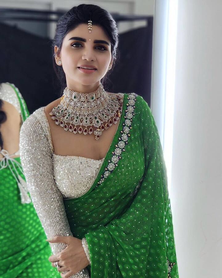జబర్దస్త్ వర్ష లేటెస్ట్ ఫోటోస్. Image Credit: Varsha/ Instagram