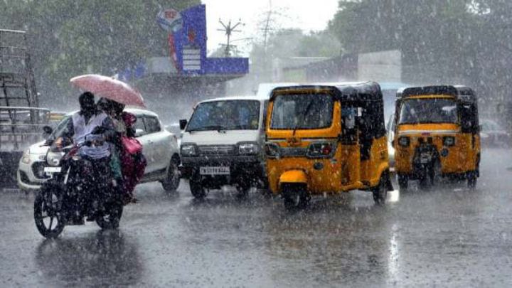கனமழை காரணமாக திருச்சி மாவட்டத்தில் நாளை பள்ளி, கல்லூரிகள் விடுமுறை