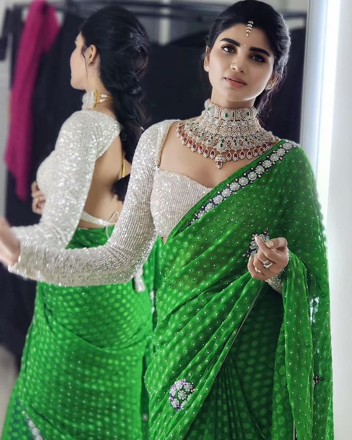 పలు సీరియల్స్ లో కూడా నటించింది.Image Credit: Varsha/ Instagram