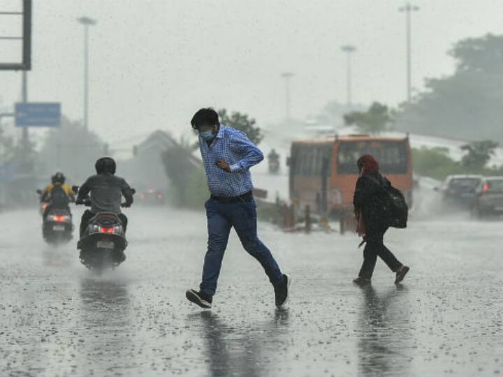 TN Rain Alert: Chance of heavy rain in 15 inner districts today..! What is the weather forecast for the next 4 days TN Rain: 15 மாவட்டங்களில் இன்று கனமழைக்கு வாய்ப்பு..! அடுத்த 4 நாட்களுக்கான வானிலை நிலவரம் என்ன..? இதுதான் லேட்டஸ்ட் அப்டேட்
