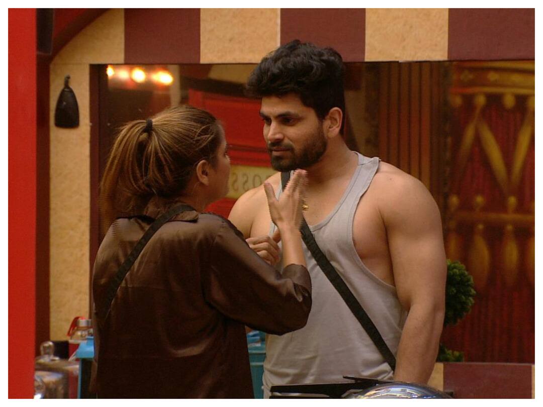Bigg Boss 16: Archana Begs Shiv To Let Her Stay, Gauahar, Rajiv And Other Ex-Contestants Feel She Was Instigated By Shiv Bigg Boss 16: Archana Begs Shiv To Let Her Stay, Gauahar, Rajiv And Other Ex-Contestants Feel She Was Instigated By Shiv
