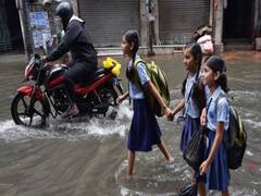 School leave: கனமழை எதிரொலி: திருவண்ணாமலை மாவட்டத்தில் பள்ளி, கல்லூரிகளுக்கு விடுமுறை