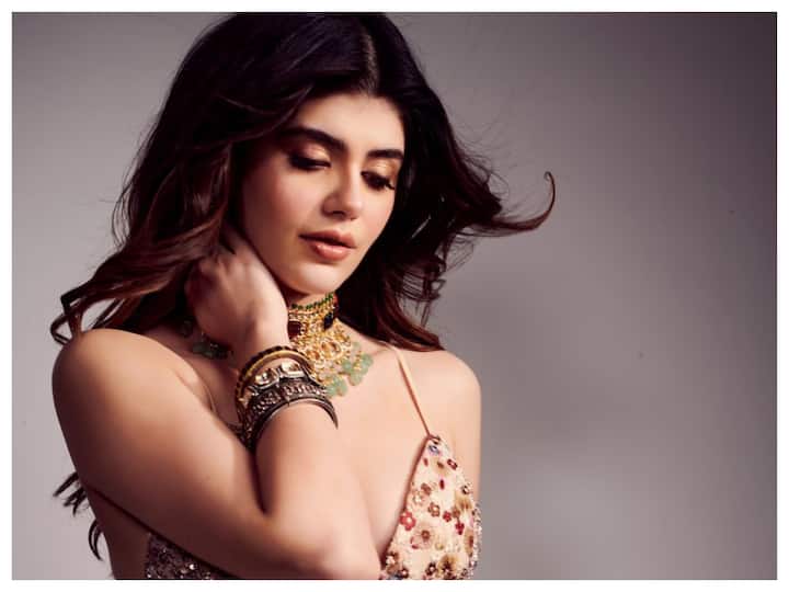 Sanjana Sanghi, who made her debut with Dil Bechara in 2020, turned showstopper for designer Varun Bahl. The event was organised to help raise more awareness about Cancer in India.