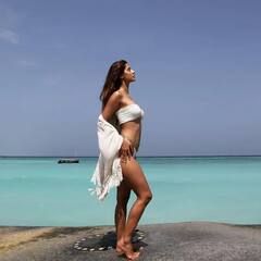 Disha Bikini: બિકીની પહેરીને ટૉન્ડ બૉડી ફ્લૉન્ટ કરતી જોવા મળી દિશા પટ્ટણી, તસવીરો જોઇને ફેન્સ પાણી પાણી........