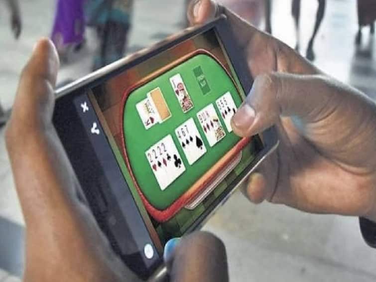 Case filed in Chennai HC against ban of online gambling games ஆன்லைன் விளையாட்டுக்கு தடை  - அவசர சட்டத்தை எதிர்த்து வழக்கு