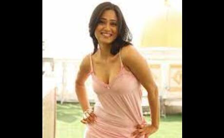 Fashion Queen: actress shweta tiwari new photoshoot pics in all black dress Pics: ટીવી સ્ટાર શ્વેતાનો હૉટ અવતાર, 42 વર્ષની ઉંમરે કરાવ્યુ શાનદાર ફોટોશૂટ, જુઓ........