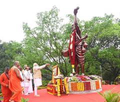 Vande Bharat Express: దక్షిణాదిలో వందే భారత్ ఎక్స్‌ప్రెస్‌ షురూ- జెండా ఊపిన మోదీ