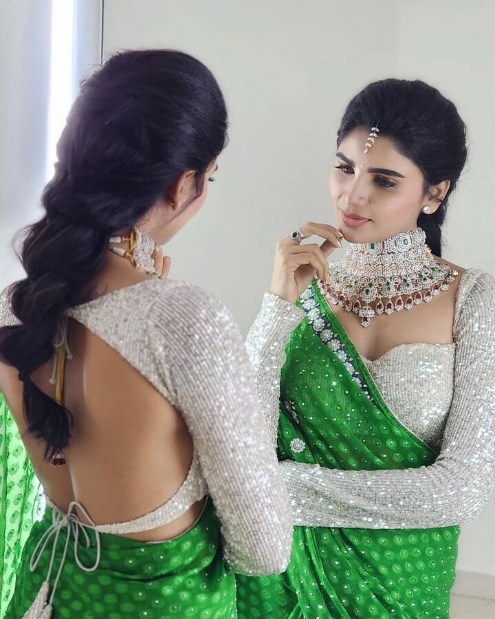 జబర్దస్త్ వర్ష లేటెస్ట్ ఫోటోస్. Image Credit: Varsha/ Instagram