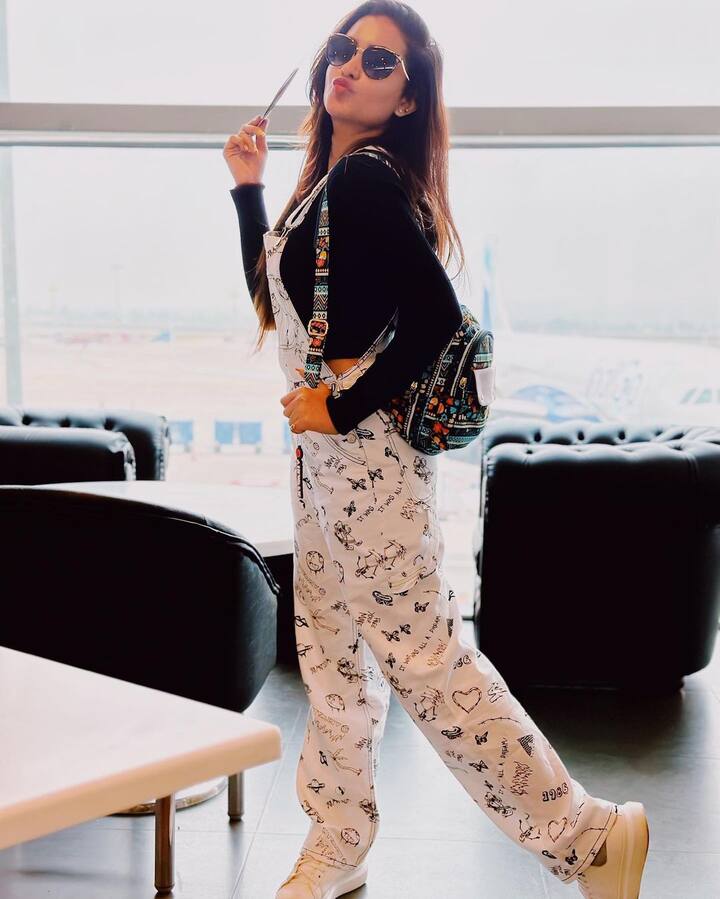 దీపికా పిల్లి లేటెస్ట్ ఫోటోస్. Image Credit: Deepika pilli/Instagram