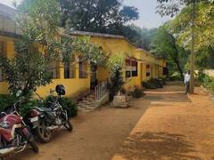 बस्तरः नक्सल प्रभावित इलाके का यह सरकारी स्कूल हुआ हाईटेक, 4 शिक्षकों की पहल पर शुरू हुआ स्मार्ट क्लास