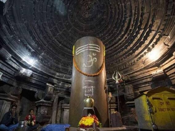 PHOTOS: मतंगेश्वर महादेव मंदिर का रहस्य, हर साल बढ़ती है शिवलिंग की लंबाई, जानें कैसे पहुंची भगवान शंकर के पास मरकत मणि?