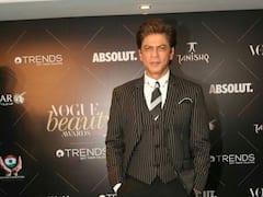 Shah Rukh Khan Detained At The Mumbai Airport And Fined Rs. 6.83 Lakh