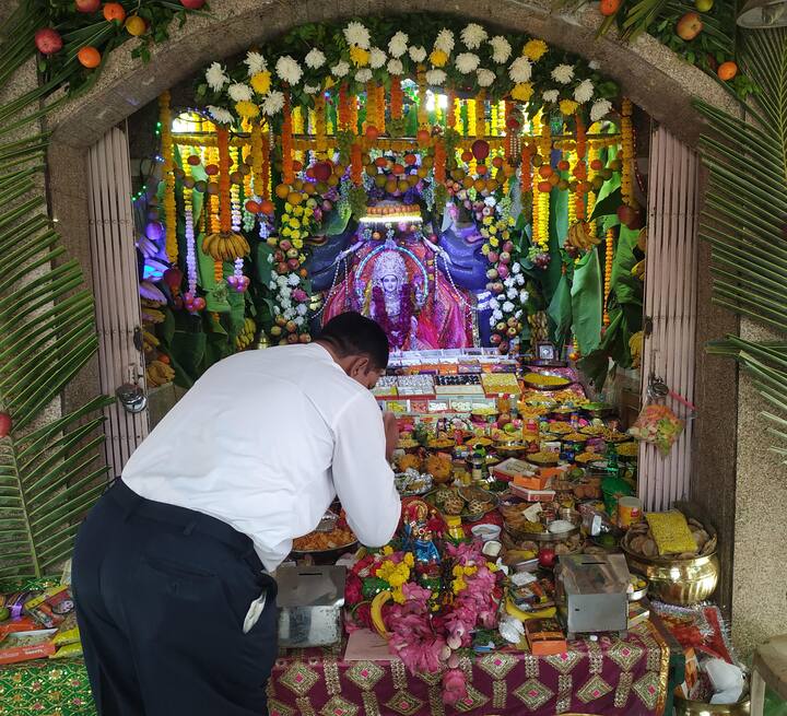 આ વર્ષે માતાજીને ધરાવવામાં આવેલા ભવ્ય અન્નકુટના દર્શાનાર્થે મોટી સંખ્યામાં ભાવિક ભક્તો ઉમટી પડ્યા હતા.