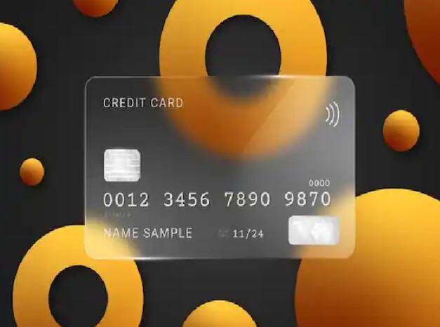 ਜੇ ਕੋਈ ਗਾਹਕ ਆਪਣਾ ਕ੍ਰੈਡਿਟ ਕਾਰਡ ਬੰਦ ਕਰਨਾ ਚਾਹੁੰਦਾ ਹੈ, ਤਾਂ ਉਸ ਨੂੰ ਪਹਿਲਾਂ ਕਸਟਮਰ ਕੇਅਰ ਨੂੰ ਕਾਲ ਕਰਨਾ ਹੋਵੇਗਾ। ਸਾਰੀਆਂ ਕ੍ਰੈਡਿਟ ਕਾਰਡ ਕੰਪਨੀਆਂ ਗਾਹਕਾਂ ਦੀ ਮਦਦ ਲਈ ਹੈਲਪਲਾਈਨ ਨੰਬਰ ਜਾਂ ਕਸਟਮਰ ਕੇਅਰ ਨੰਬਰ ਜਾਰੀ ਕਰਦੀਆਂ ਹਨ। ਤੁਸੀਂ ਇਹਨਾਂ ਨੰਬਰਾਂ 'ਤੇ ਕਾਲ ਕਰਕੇ ਰੱਦ ਕਰਨ ਦੀ ਬੇਨਤੀ ਕਰ ਸਕਦੇ ਹੋ।