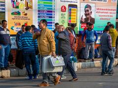 हिमाचल में चुनाव आज, BJP की निगाहें इतिहास बदलने पर, कांग्रेस को परंपरा का भरोसा