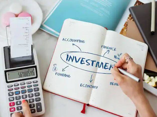 Investment Tips for Children:ਬੱਚਿਆਂ ਦੇ ਜਨਮ ਦੇ ਨਾਲ, ਮਾਪੇ ਆਪਣੇ ਭਵਿੱਖ ਲਈ ਯੋਜਨਾ ਬਣਾਉਣਾ ਸ਼ੁਰੂ ਕਰ ਦਿੰਦੇ ਹਨ। ਅੱਜ ਦੇ ਸਮੇਂ ਵਿੱਚ ਉੱਚ ਸਿੱਖਿਆ ਵਿੱਚ ਬਹੁਤ ਸਾਰਾ ਪੈਸਾ ਖਰਚ ਕੀਤਾ ਜਾਂਦਾ ਹੈ। ਅਜਿਹੀ ਸਥਿਤੀ ਵਿੱਚ, ਜੇਕਰ ਤੁਸੀਂ ਕੋਈ ਨਿਵੇਸ਼ ਯੋਜਨਾ ਲੱਭ ਰਹੇ ਹੋ ਜਿਸ ਵਿੱਚ ਤੁਸੀਂ ਨਿਵੇਸ਼ ਕਰਕੇ ਵੱਧ ਤੋਂ ਵੱਧ ਰਿਟਰਨ ਪ੍ਰਾਪਤ ਕਰਨਾ ਚਾਹੁੰਦੇ ਹੋ, ਤਾਂ ਅਸੀਂ ਤੁਹਾਨੂੰ ਕੁਝ ਸ਼ਾਨਦਾਰ ਯੋਜਨਾਵਾਂ ਬਾਰੇ ਜਾਣਕਾਰੀ ਦੇ ਰਹੇ ਹਾਂ।