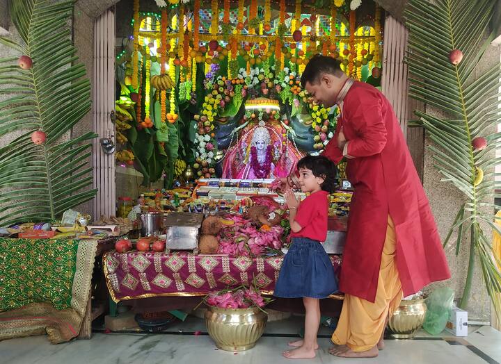 મંદિરના પૂજારીએ શ્રી વૈભવ લક્ષ્મી માતાજીને છપ્પન ભોગનો અન્નકુટ ધરાવવાના મહાત્મયની જાણકારી આપતા જણાવ્યું હતું કે, સમુદ્રમંથન વખતે તેમાંથી વૈભવલક્ષ્મી, અધિલક્ષ્મી, વિજ્યાલક્ષ્મી, ધાન્યલક્ષ્મી, ગજલક્ષ્મી, સંતાનલક્ષ્મી, વિરલક્ષ્મી અને ઐશ્વર્યલક્ષ્મી એમ અષ્ટલક્ષ્મી પ્રગટ થયા હતા.