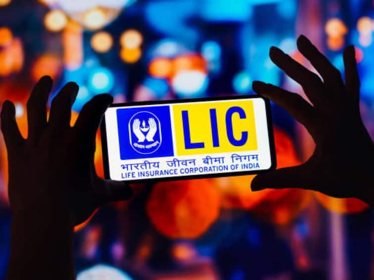 LIC Q2 Results National Insurer’s Net Income Jumps To Rs 15,952 Crore LIC Q2 Results: National Insurer’s Net Income Jumps To Rs 15,952 Crore