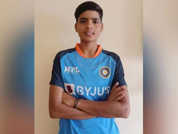 Sonam Yadav from Firozabad Uttar Pradesh selected in the Indian Under Women Cricket Team Sonam Yadav Cricketer: मजदूर की बेटी सोनम यादव का भारतीय अंडर-19 क्रिकेट टीम में चयन, पिता फैक्ट्री में करते हैं काम...