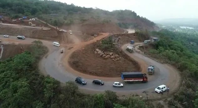 Ratnagiri News Villagers strongly oppose the closures of Parashuram Ghat on the Mumbai Goa highway Ratnagiri News : मुंबई-गोवा महामार्गावरील परशुराम घाट पुन्हा बंद करण्यास ग्रामस्थांचा तीव्र विरोध