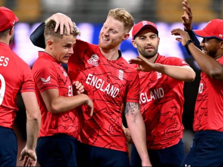 England Pacer Mark Wood Seen Doing The Bowling Practice In MCG Before T20 World Cup 2022 T20 WC Final 2022: फाइनल से पहले पाकिस्तान के लिए बजी खतरे की घंटी, इंग्लैंड के इस के तेज़ तर्रार गेंदबाज़ ने की वापसी