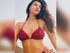 Disha Patani Pics: रेड प्रिंटेड बिकिनी में दिशा पाटनी की टोंड बॉडी से नहीं हटा पाएंगे नजर, गजब के पोज ने उड़ाए फैंस के होश