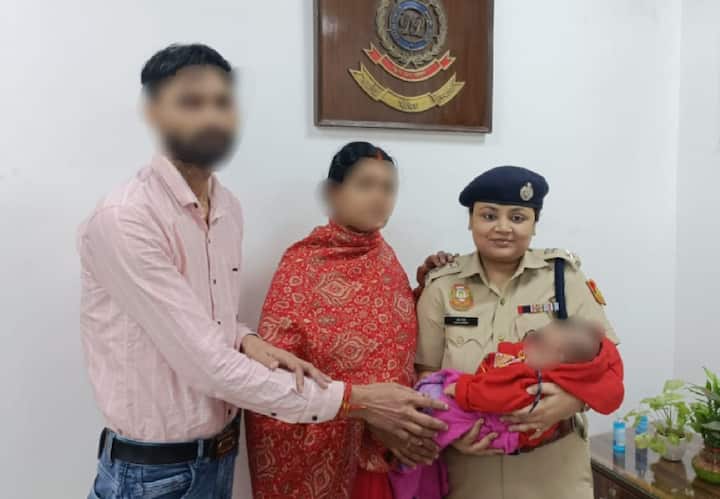 Delhi Police Arrests Woman who kidnapped 2 month old newborn to sacrifice to revive father ANN Delhi: पिता को जिंदा करने के लिए नवजात की बलि देने की कोशिश, मासूम का अपहरण करने वाली महिला गिरफ्तार