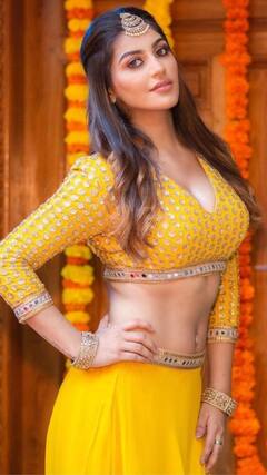 Yashika Aannand: ஸ்டைலிஷ் தமிழச்சி..துபாயில் ராட்டினம் முன்பு போஸ் கொடுக்கும் யாஷிகா!