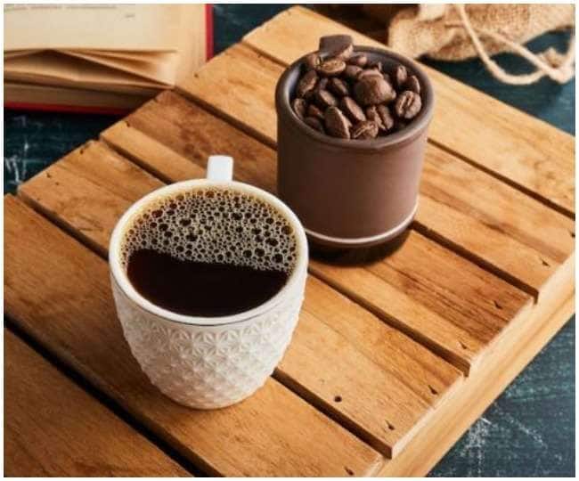 Black  Coffee : શું બ્લેક કોફી વજન ઘટાડે છે, તેનું સેવન કેવી રીતે કરવું જોઈએ, જેવા પ્રશ્નો મનમાં ઘૂમતા રહે છે,  કોફીમાં એવા ગુણધર્મો છે જે  વેઇટ લોસમાં પણ કારગર છે.